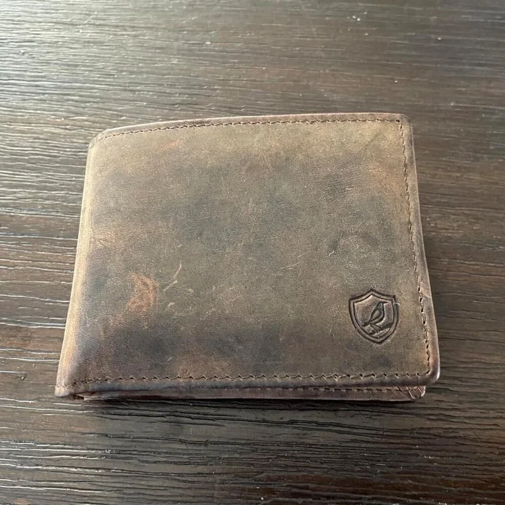 Wallet for Men's RFID Blocking Real Leather Bifold Stylish 2 ID Window